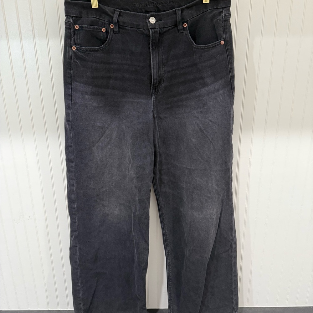 American Eagle Outfitters Women’s Dark Gray Relaxed Jeans